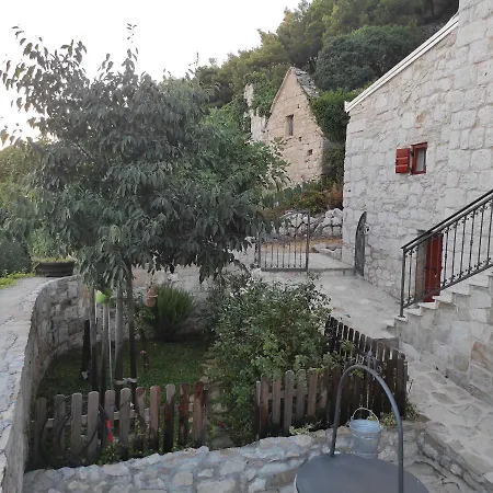 Village House For Rest * Jesenice (Split-Dalmatia)