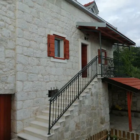 Village House For Rest * Jesenice (Split-Dalmatia)
