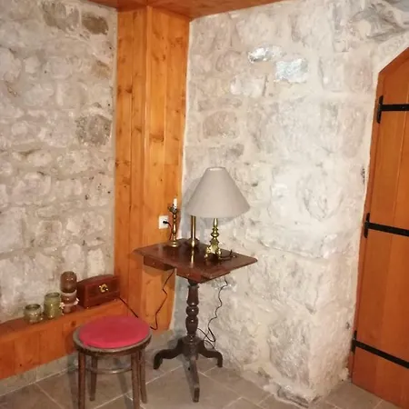 Сasa de vacaciones Village House For Rest Jesenice (Split-Dalmatia)