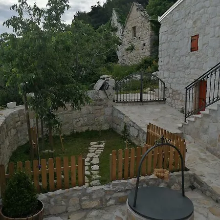 Сasa de vacaciones Village House For Rest *