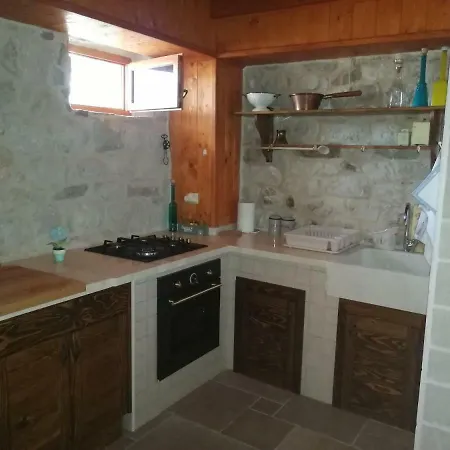 Сasa de vacaciones Village House For Rest *